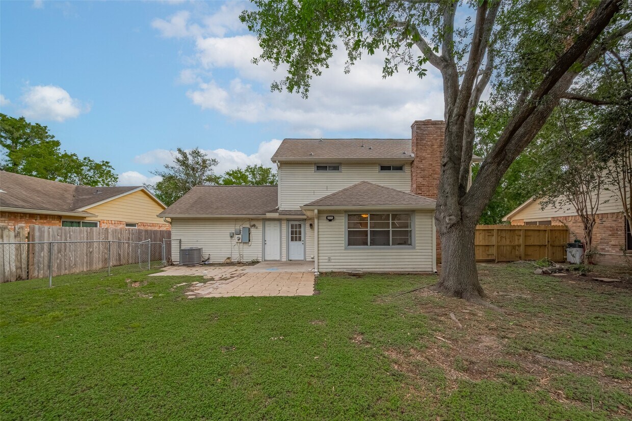 Foto del edificio - 11926 Osage Park Dr