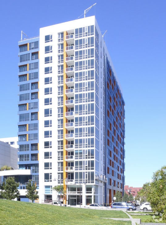 Building Photo - 300 Berry St