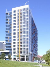 Building Photo - 300 Berry St