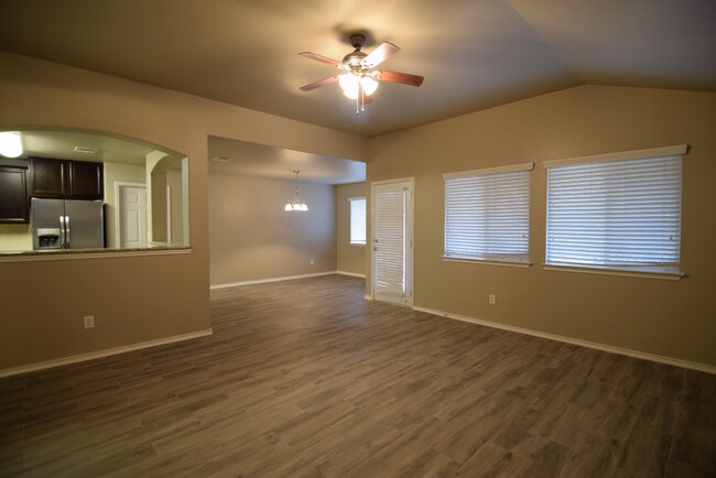 Building Photo - 1119 Starlight Dr