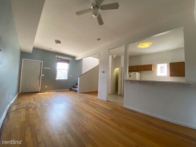 Building Photo - 1801 W 21st Pl