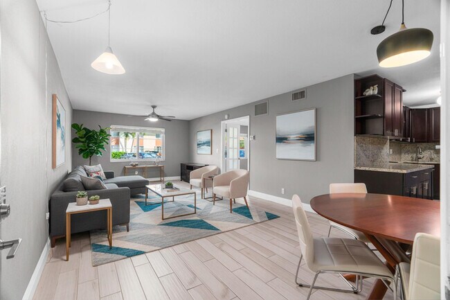 Foto del edificio - 124 NE 19th Ct