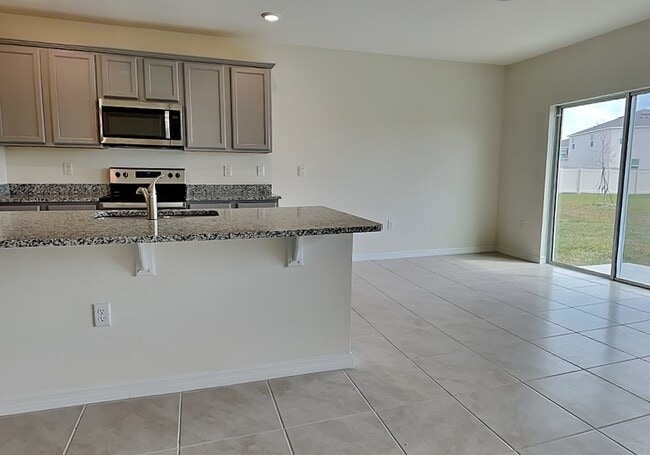 Foto del edificio - 5246 Mahogany Dr