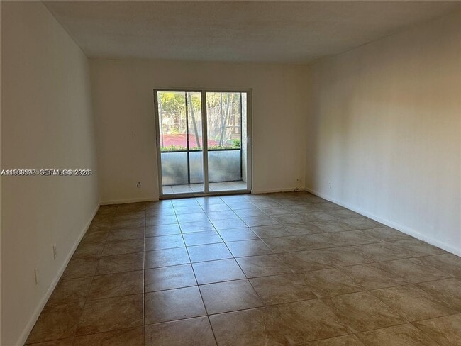Foto del edificio - 253 S Cypress Rd