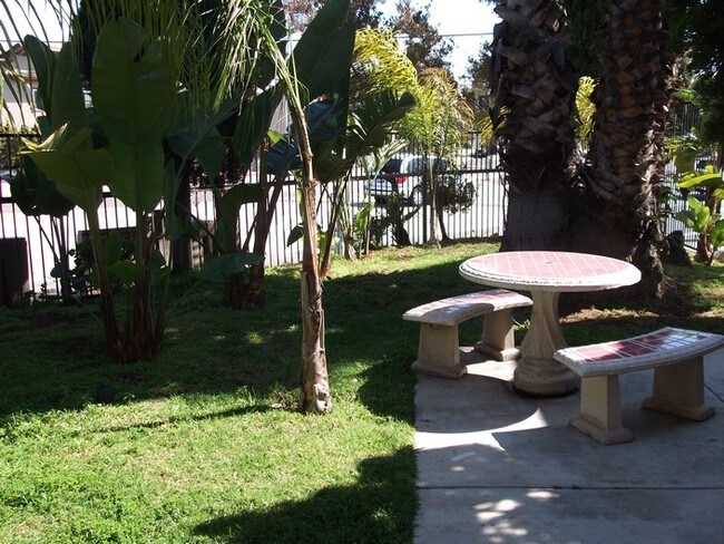 Foto del edificio - 1440 Lincoln Ave