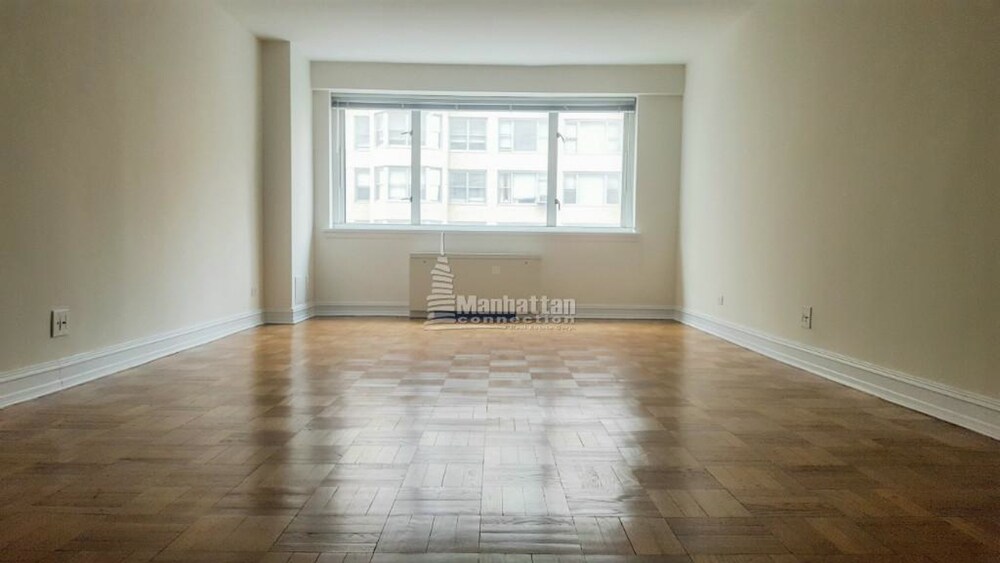 200 E 71st St, New York, NY 10021 - 200 E 71st St New York, NY 10021