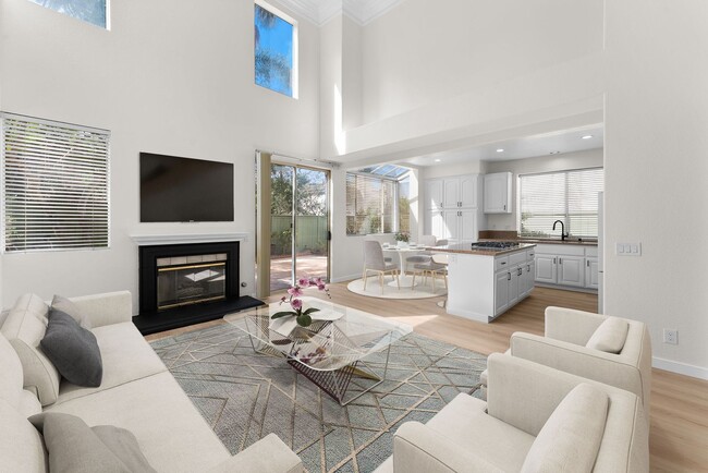 Foto del edificio - 4 Bed/2.5 Bath Vista Residence Beautifully...