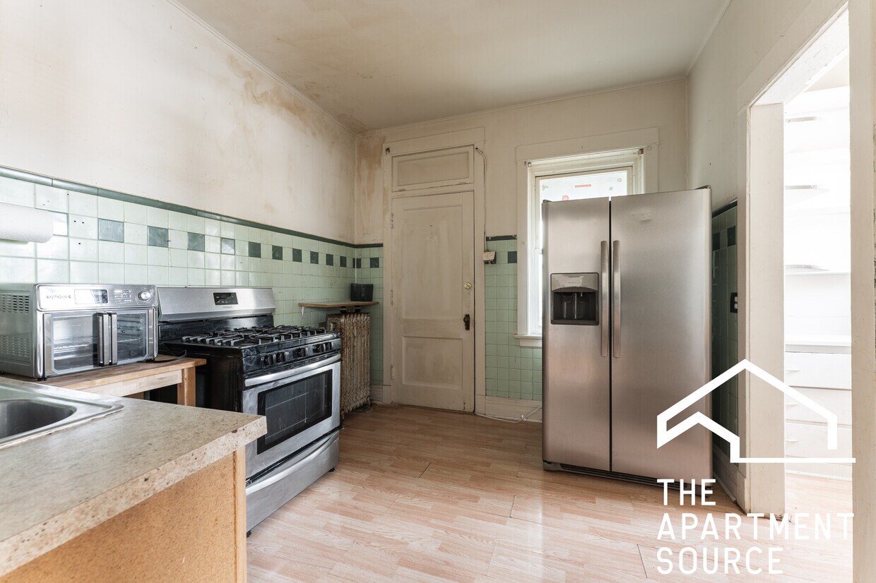 Foto principal - 1233 W Foster Ave