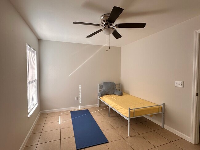 Foto del edificio - 1246 SE 8th St