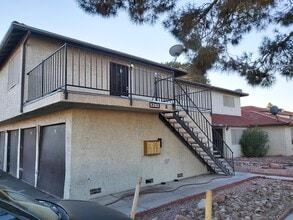 Building Photo - 5282 S Maryland Pkwy