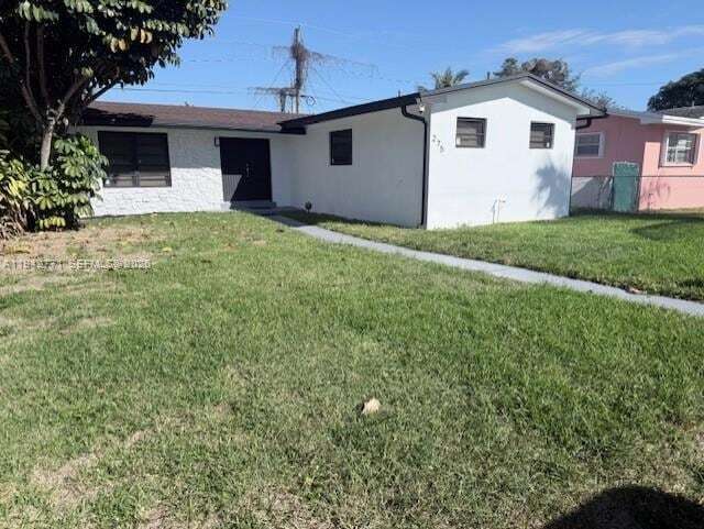 Foto del edificio - 275 NE 173rd St