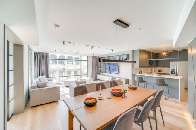 Foto del edificio - 2222 Detroit Ave