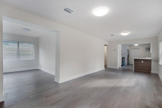 Foto del edificio - 522 NW 47th Terrace