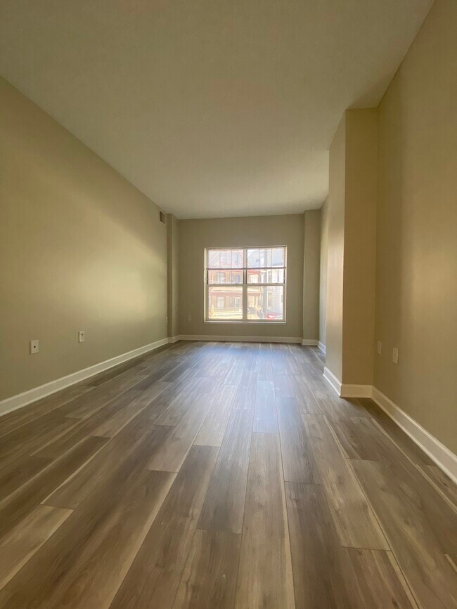 Hamilton Plaza Apartments in Madison, WI