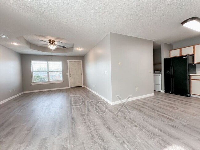Building Photo - 1444 N Dawn Dr