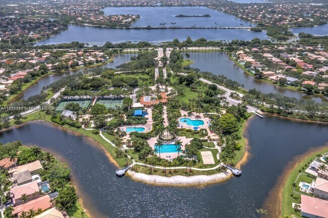 Foto del edificio - 858 NW 170th Terrace