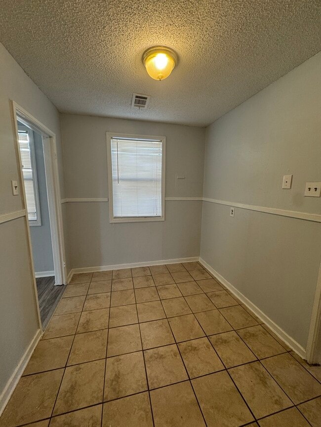 Photo - 1814 State St House