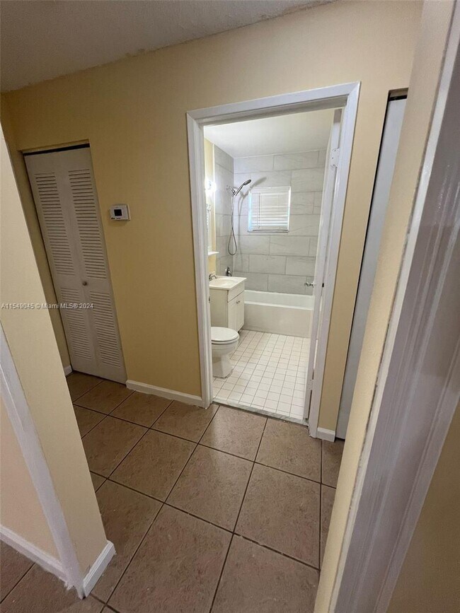 Foto del edificio - 4057 NW 90th Ave