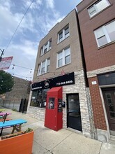 Building Photo - 949 N Western Ave