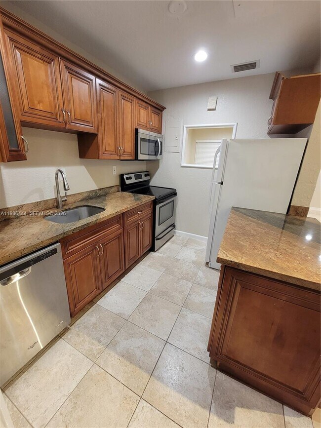 Foto del edificio - 1428 NW 6th Ave