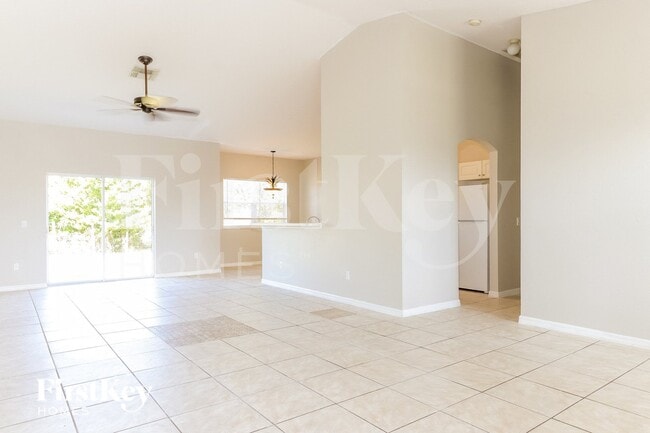 Foto del edificio - 237 SW Ray Ave