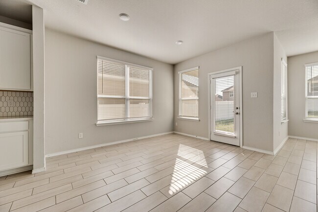 Building Photo - 5913 Hopkins Dr