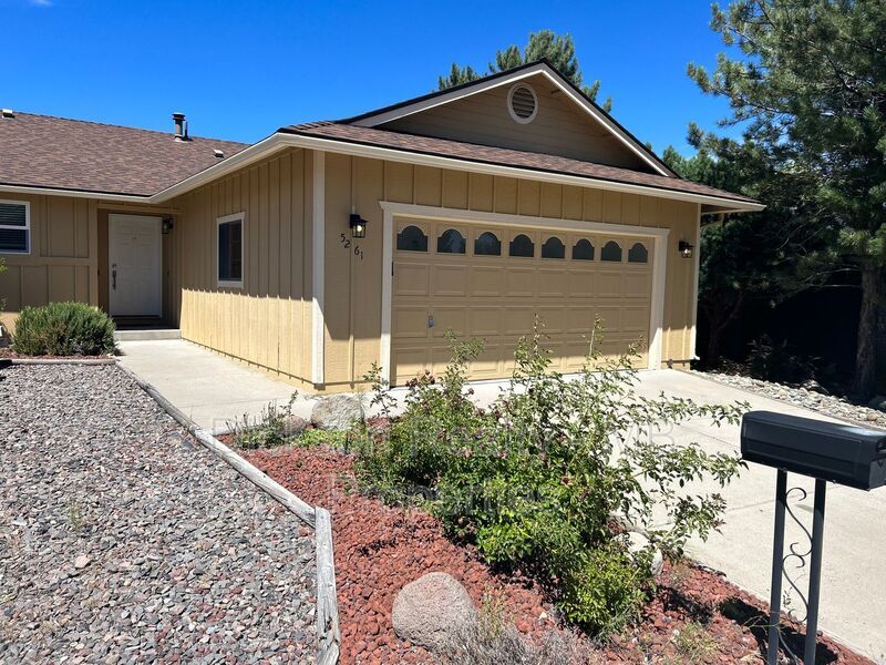 Foto principal - 5261 Coit Dr