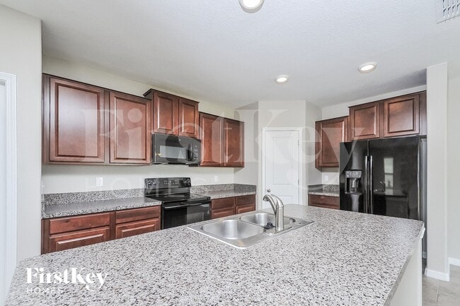 Building Photo - 10237 Carloway Hills Dr