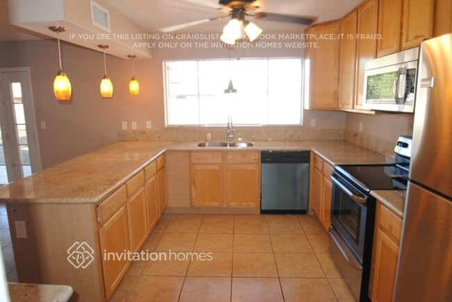 Building Photo - 8520 N 54th Dr