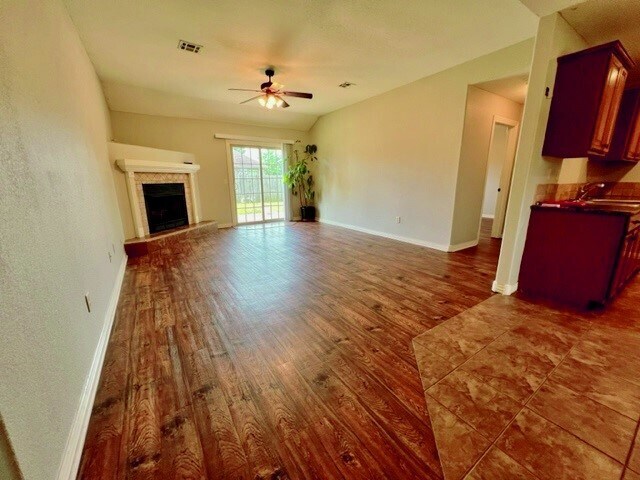 Foto del edificio - 4041 W Spring House Dr