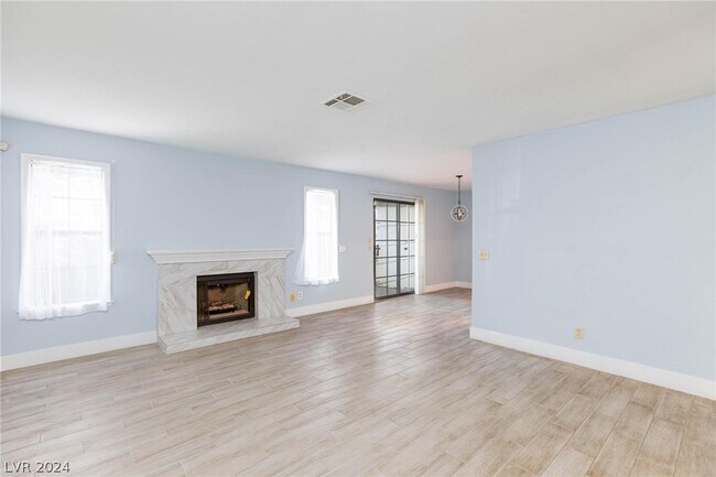 Building Photo - 6623 W Tropicana Ave