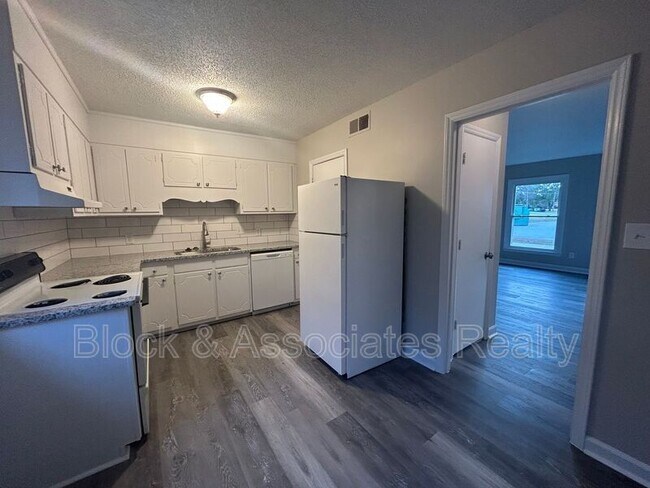 Foto del edificio - 512 S Cherry St