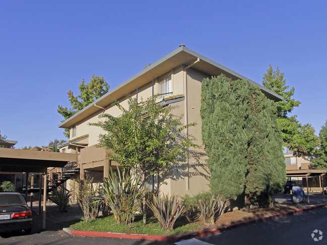 Riverside Gardens Apartments Sacramento Ca Apartments Com