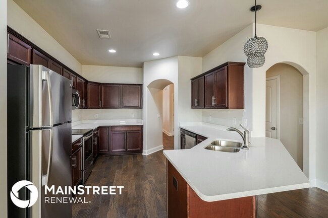 Foto del edificio - 1009 Ellington Dr