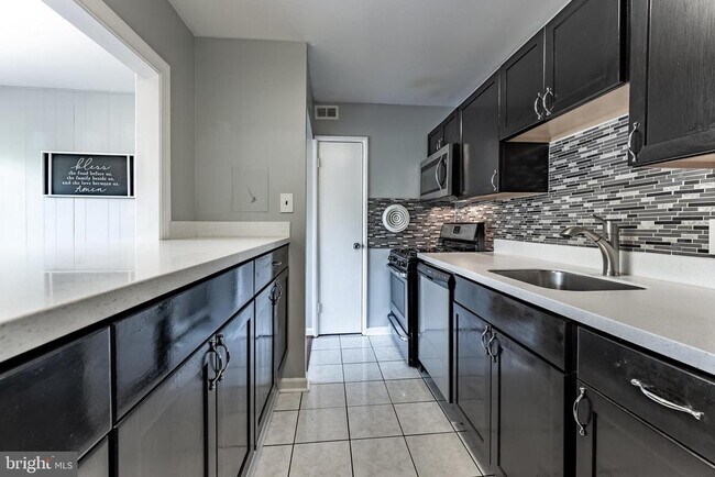 Foto del edificio - 2908 Kings Chapel Rd