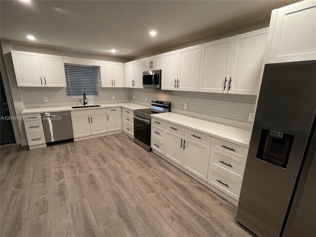 Foto del edificio - 10751 SW 48th St