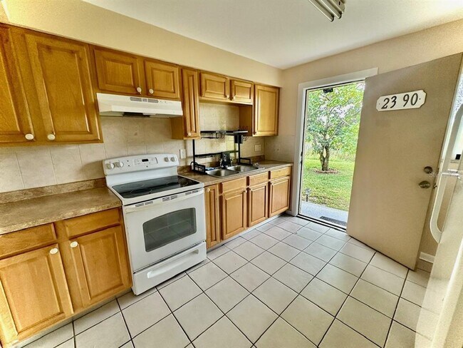 Foto del edificio - 2390 N Tropical Trail