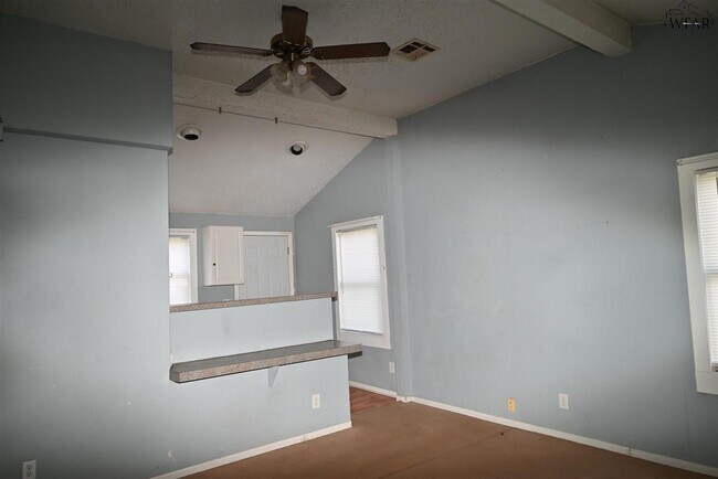 Foto del edificio - 1633 Hamlin Ave