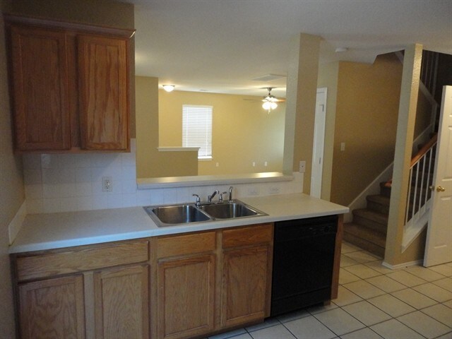 Foto del edificio - 1237 Vincent Pl