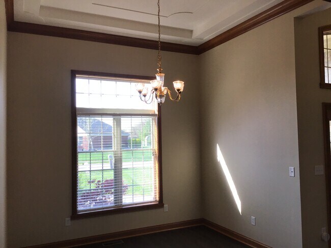 Building Photo - 4896 W Cedar Creek Place
