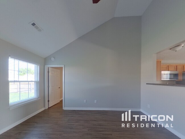 Foto del edificio - 2141 Deer Valley Dr