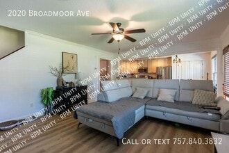 Building Photo - 2020 Broadmoor Ave