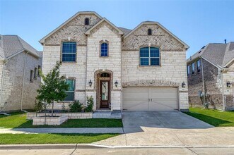 Building Photo - 607 Rustic Trl