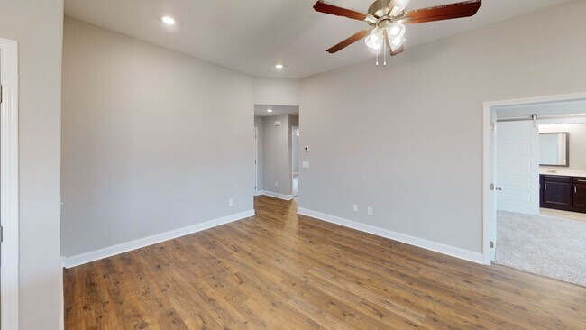 Foto del edificio - Modern 3-Bedroom, 2 Bath Detached Home in ...