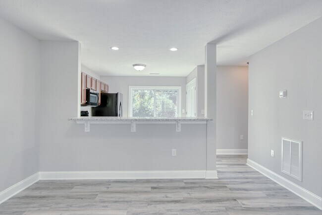 Foto del edificio - 1200 Providence Blvd