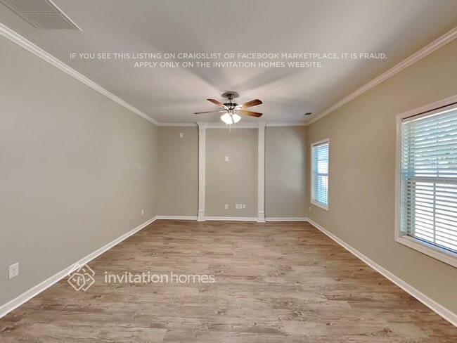 Building Photo - 5634 Elwood Cir