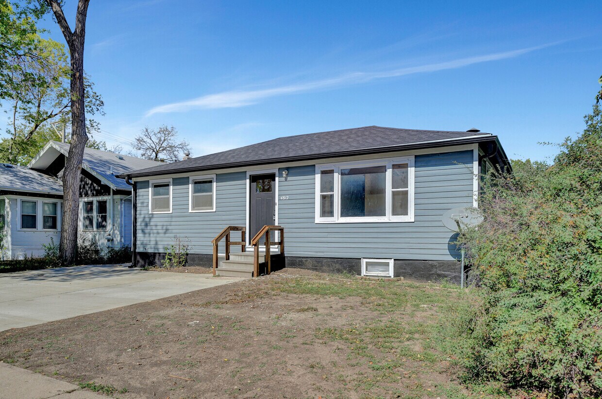 Foto principal - 4812 Hillside St