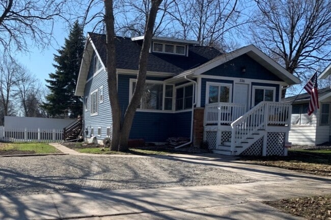 2nd Floor Apt. priv. ent. in back - 336 Grove St SW