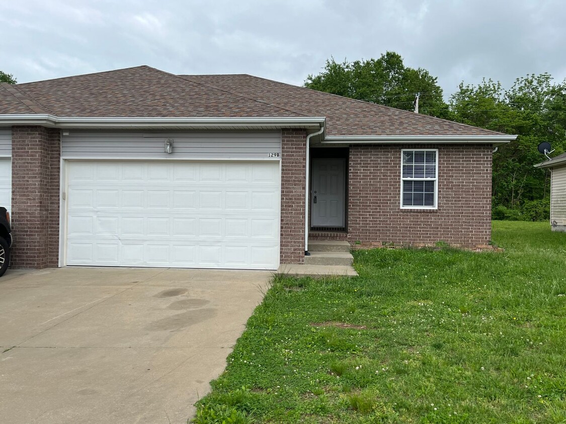 Foto principal - 129 Bailey Cir