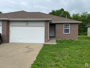Building Photo - 129 Bailey Cir